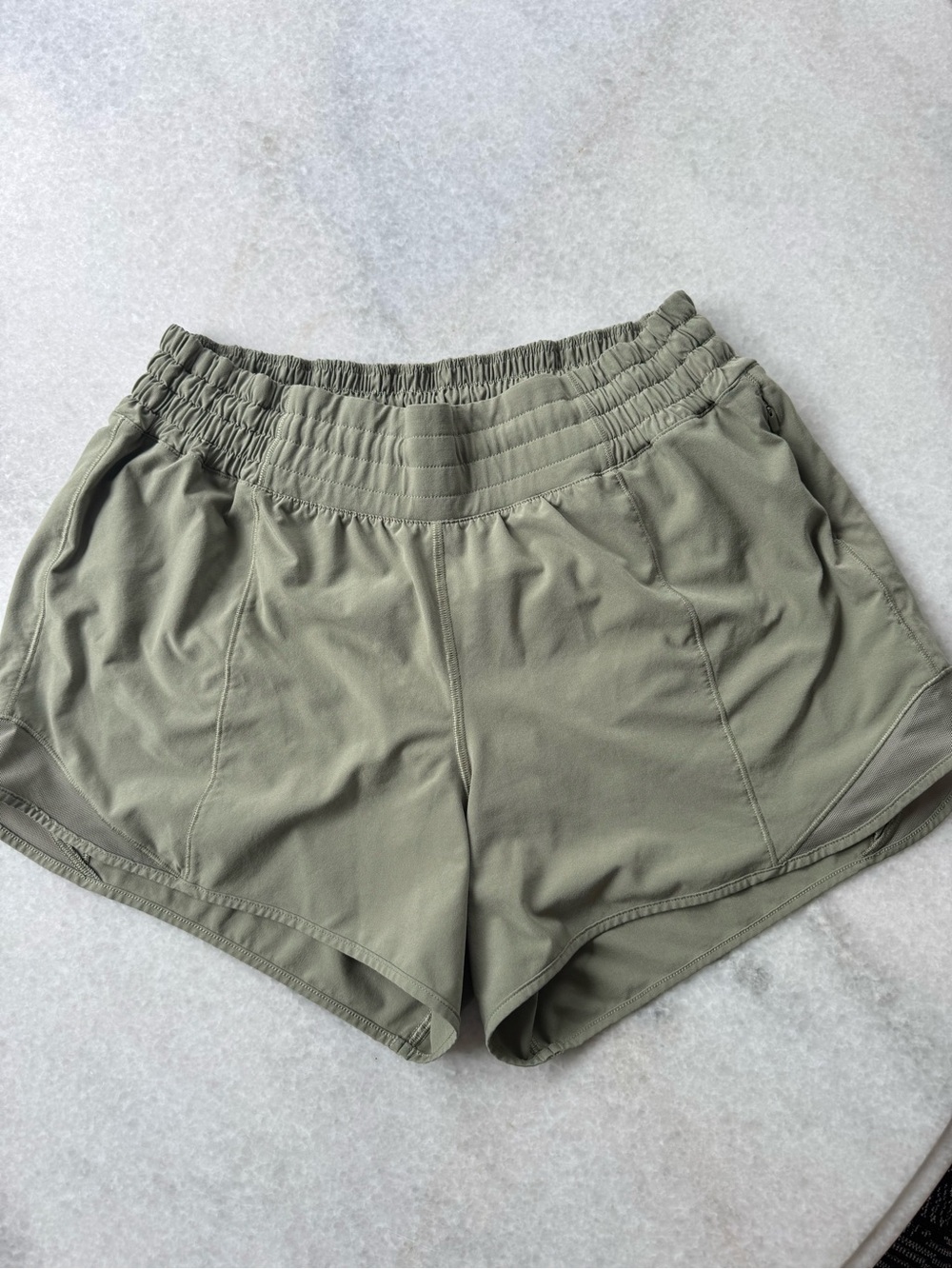 lululemon athletica Women's Hotty Hot High-Rise Lined Shorts 4’’ in Green Twill
